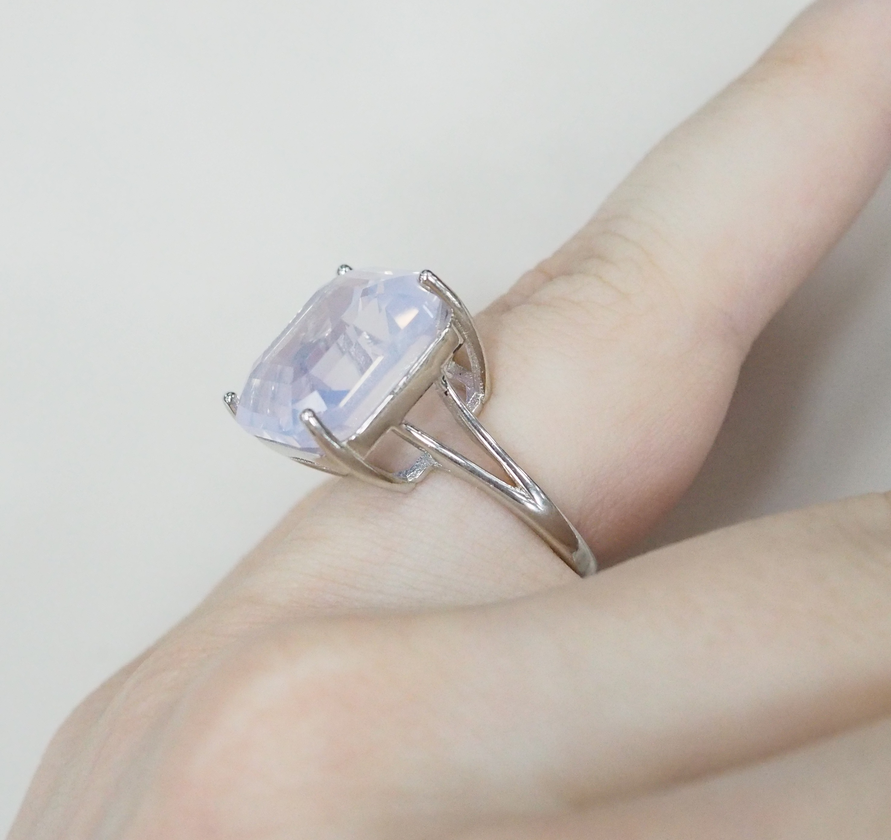 Серебряное кольцо с кварцем